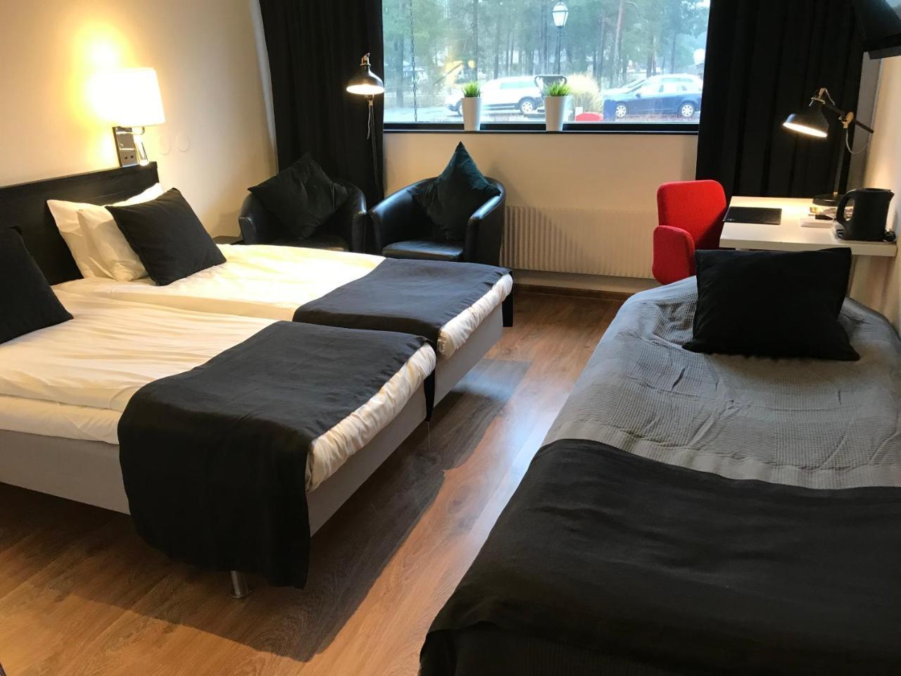 Hotel Smaland Скиллингарюд Экстерьер фото